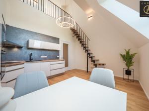 Pronájem bytu 2+kk, Praha - Holešovice, U průhonu, 47 m2