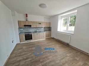 Pronájem bytu 2+1, Pardubice, K Višňovce, 69 m2