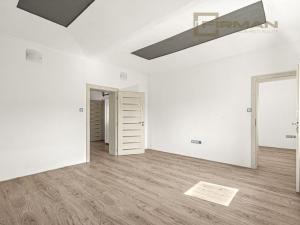 Prodej zemědělské usedlosti, Miskovice - Hořany, 120 m2