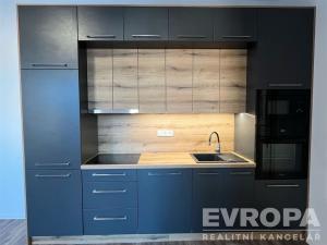 Pronájem bytu 1+kk, Žirovnice, Havlíčkovo náměstí, 29 m2
