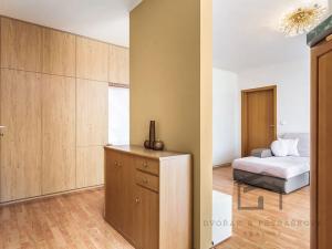 Pronájem bytu 2+kk, Praha - Smíchov, Tomkova, 53 m2