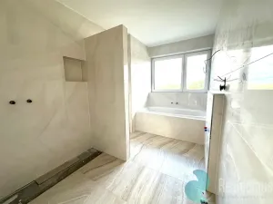 Prodej bytu 4+kk, Vráto, Na Pěšině, 99 m2