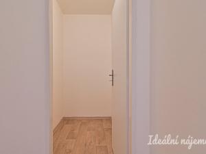 Pronájem bytu 2+1, Brno, Mojmírovo náměstí, 45 m2