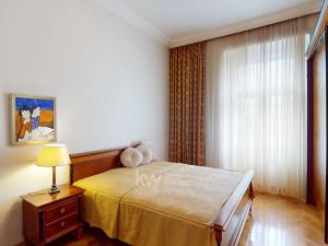 Pronájem bytu 3+1, Praha - Malá Strana, U železné lávky, 125 m2