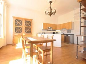 Pronájem bytu 3+1, Praha - Vinohrady, Záhřebská, 98 m2
