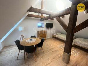 Pronájem komerční nemovitosti, Hukvaldy, 240 m2