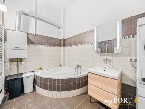 Prodej bytu 3+1, Plzeň, Hálkova, 132 m2