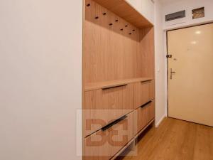 Pronájem bytu 2+kk, Praha - Břevnov, Bělohorská, 53 m2
