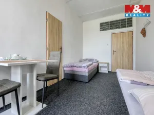 Prodej výrobních prostor, Černošín, 1100 m2