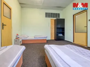 Prodej výrobních prostor, Černošín, 1100 m2