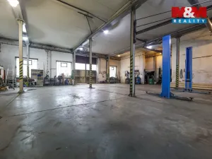 Prodej výrobních prostor, Černošín, 1100 m2