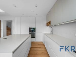 Prodej bytu 4+kk, Praha - Řeporyje, Smíchovská, 125 m2