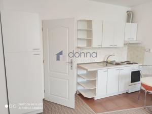 Pronájem bytu 1+kk, Praha, Přípotoční, 26 m2