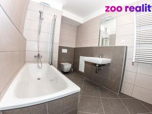 Prodej bytu 2+kk, Praha, Thomasova, 48 m2