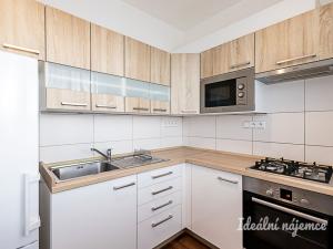 Pronájem bytu 2+1, Praha - Malešice, Plaňanská, 55 m2