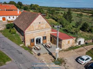 Prodej obchodního prostoru, Znojmo - Popice, 1700 m2