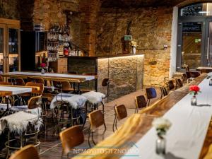 Prodej obchodního prostoru, Znojmo - Popice, 1700 m2