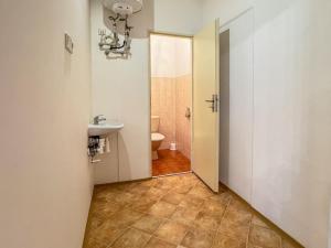 Pronájem kanceláře, Žatec, Hájkova, 64 m2