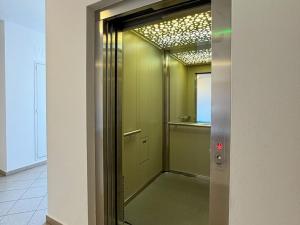 Pronájem bytu 2+kk, Praha - Strašnice, Na palouku, 53 m2