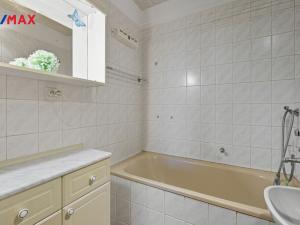 Prodej bytu 3+1, Dolní Žandov, 79 m2