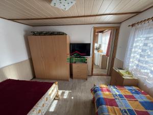 Prodej chaty, Klášterec nad Ohří - Miřetice u Klášterce nad Ohří, Mariánské údolí, 46 m2