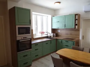 Prodej rodinného domu, Vroutek, Kryrská, 300 m2