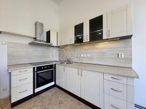 Pronájem bytu 3+kk, Praha, Zborovská, 98 m2