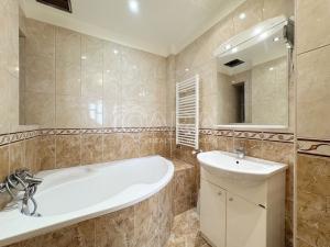 Pronájem bytu 3+kk, Praha, Zborovská, 98 m2
