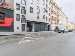 Pronájem garážového stání, Praha - Nusle, Rostislavova, 15 m2