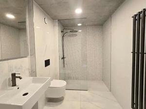 Prodej bytu 2+kk, Praha - Modřany, Československého exilu, 59 m2