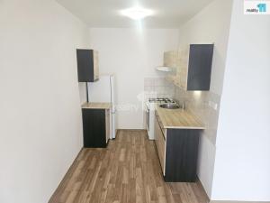 Pronájem bytu 2+kk, Praha - Lhotka, Novodvorská, 40 m2