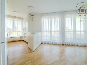 Prodej bytu 2+1, Praha - Suchdol, Brandejsovo náměstí, 116 m2