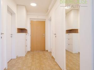 Prodej bytu 2+1, Praha - Suchdol, Brandejsovo náměstí, 116 m2