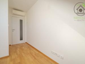 Prodej bytu 2+1, Praha - Suchdol, Brandejsovo náměstí, 116 m2