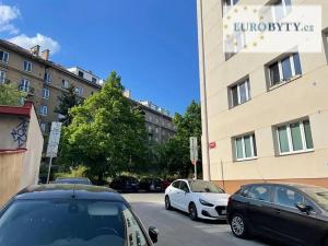 Pronájem bytu 1+kk, Praha - Vršovice, Jerevanská, 27 m2