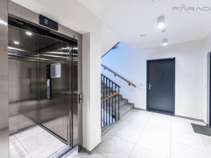 Prodej bytu 2+kk, Praha - Žižkov, U Viktorie, 49 m2