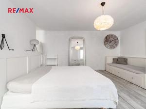 Prodej obchodního prostoru, Praha - Karlín, Pernerova, 128 m2