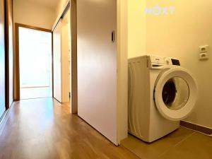 Pronájem bytu 2+kk, Praha - Hlubočepy, Högerova, 58 m2