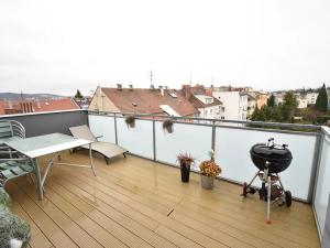 Pronájem bytu 6+kk a větší, Brno, Venhudova, 200 m2