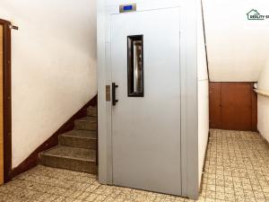 Prodej bytu 3+1, Cheb, Dvořákova, 74 m2