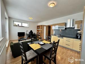 Pronájem bytu 3+kk, Brno, Šmahova, 73 m2