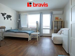 Pronájem bytu 1+kk, Brno - Bohunice, Okrouhlá, 30 m2