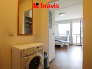 Pronájem bytu 1+kk, Brno - Bohunice, Okrouhlá, 30 m2