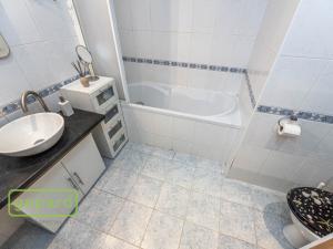 Prodej bytu 2+kk, Praha - Troja, Hnězdenská, 43 m2