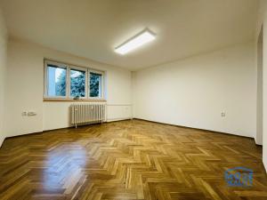 Pronájem bytu 2+1, Jesenice, Školní, 56 m2