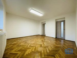 Pronájem bytu 2+1, Jesenice, Školní, 56 m2