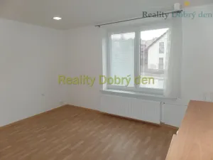 Pronájem bytu 2+1, Opava, Přerovecká, 67 m2