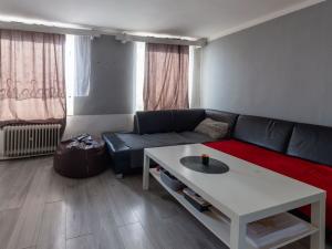 Prodej rodinného domu, Pchery - Humny, Husova, 180 m2