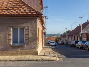 Prodej rodinného domu, Pchery - Humny, Husova, 180 m2