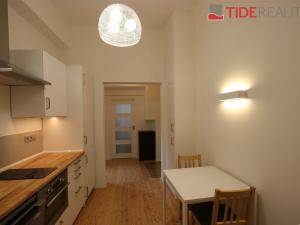 Pronájem bytu 1+1, Praha, Betlémské náměstí, 41 m2